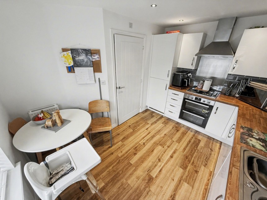 Images for Weaver Crescent, Tiverton, EX16