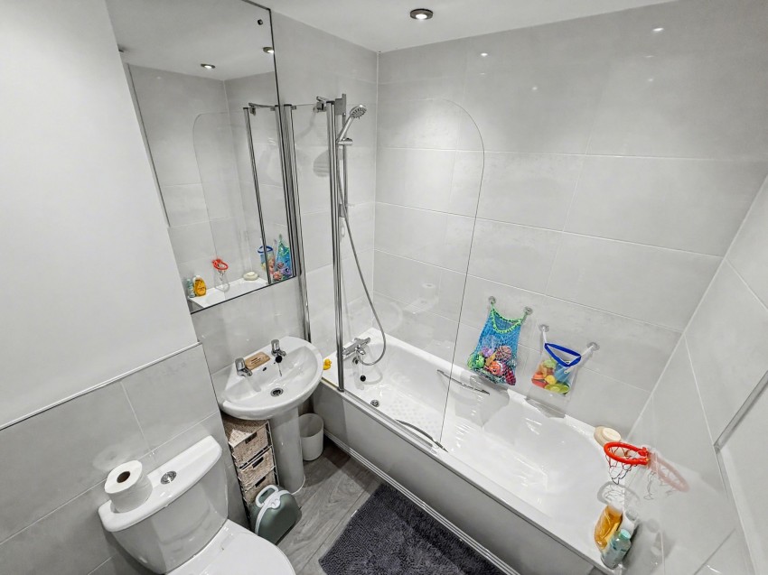 Images for Weaver Crescent, Tiverton, EX16