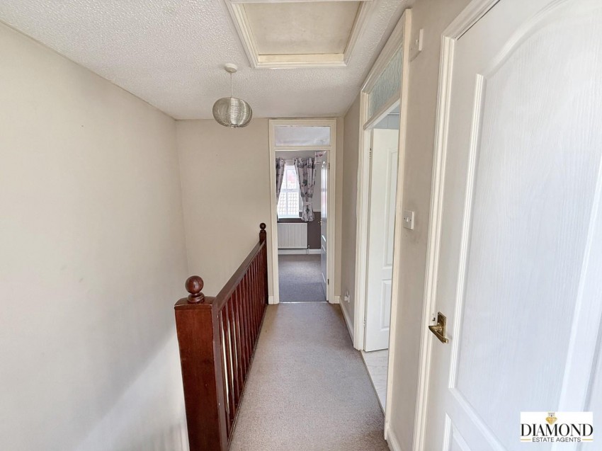 Images for Banksia Close, Tiverton