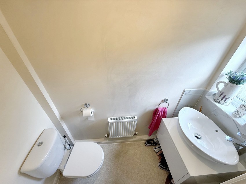 Images for Oakfields, Tiverton, EX16