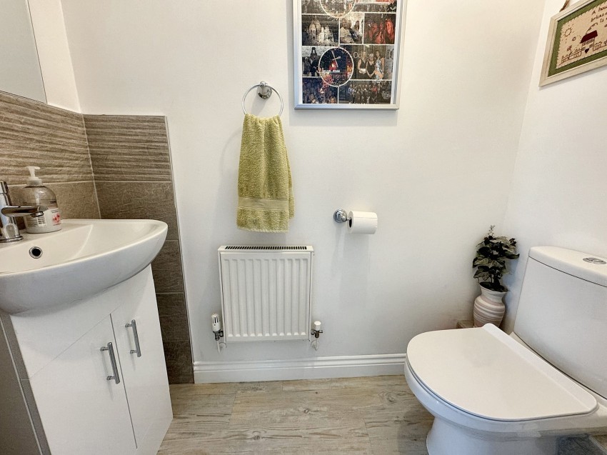 Images for Oakfields, Tiverton, EX16