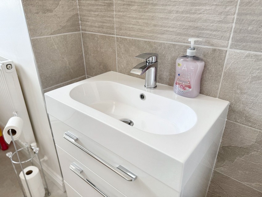 Images for Oakfields, Tiverton, EX16