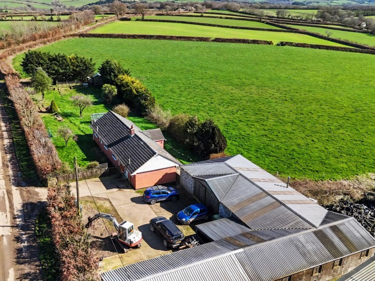 Oakford, Tiverton, EX16