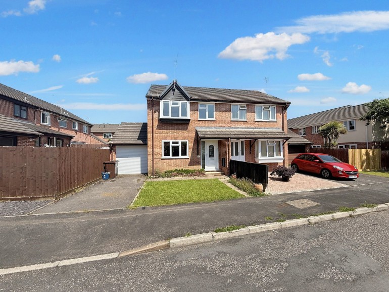 Clare Drive, Tiverton, EX16