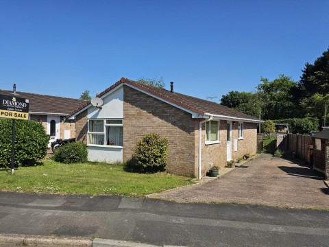 View Full Details for Carew Road, Tiverton, EX16