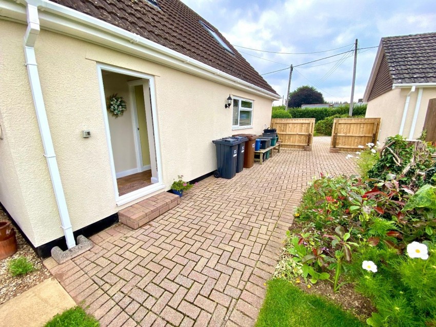 Images for Uplowman, Crosswinds, EX16