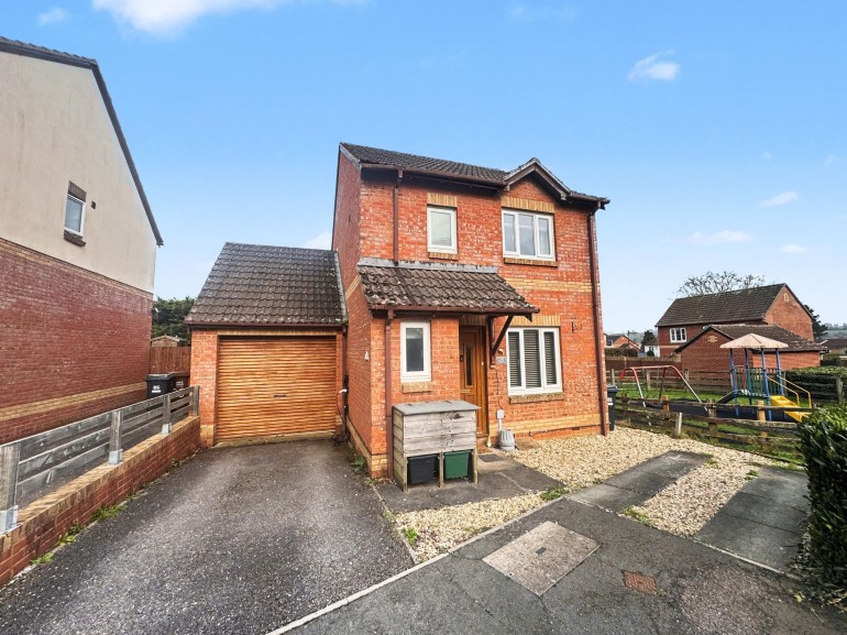 Chaffinch Drive, Cullompton, EX15